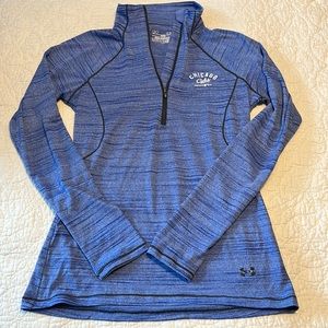Under Armour Fitted Chicago Cubs Long Sleeve Half Zip. Size Small. EUC!